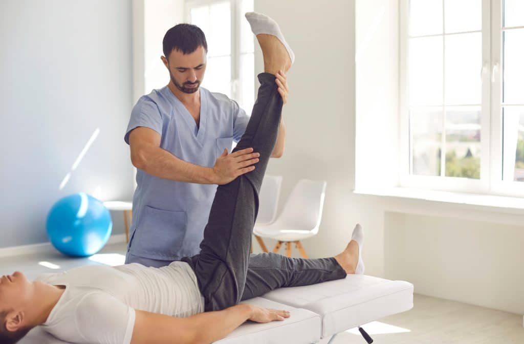 Area Fisio offre una gamma di trattamenti specializzati per il rilassamento muscolare, che non solo alleviano il dolore ma promuovono anche un benessere generale.